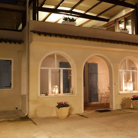 Avion Bed & Breakfast 4*