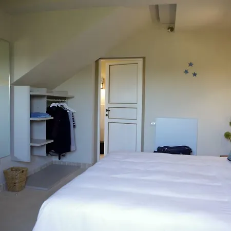 Avion Bed & Breakfast Elmas